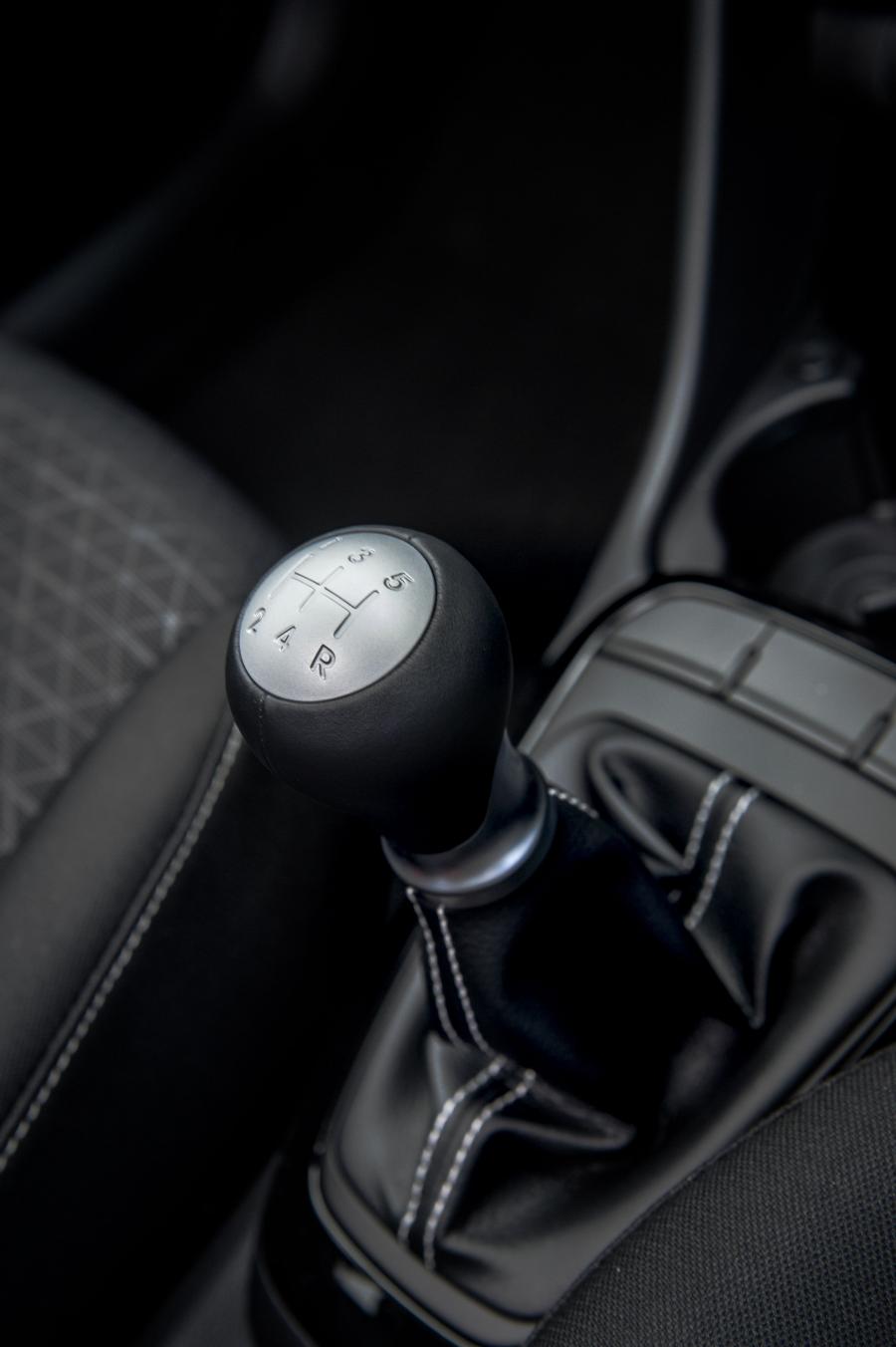 Детали интерьера Kia Picanto 2017 года  (UK) (фото 68 из 80)